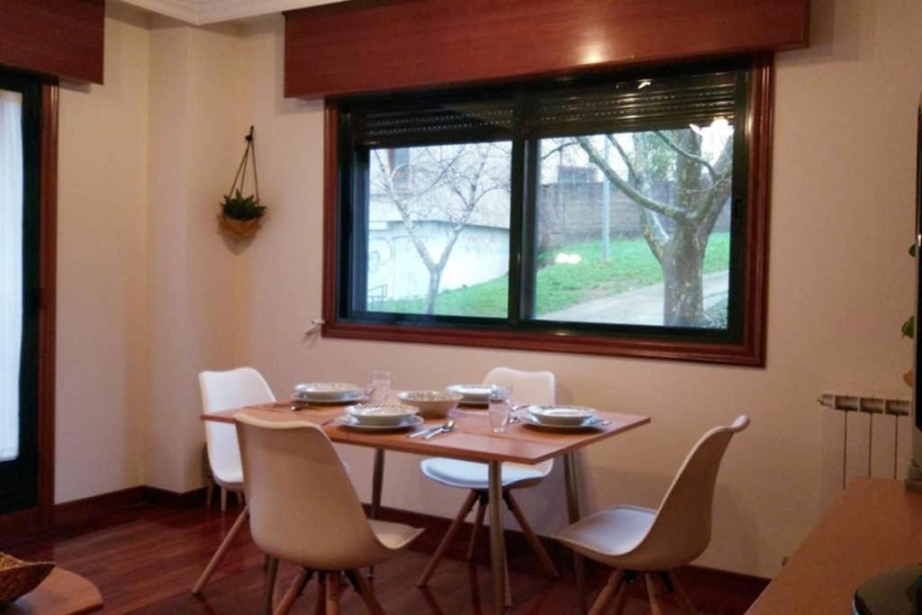 Apartamento Completo Con Parking Privado Y Wifi En San Roque Vigo Exterior photo