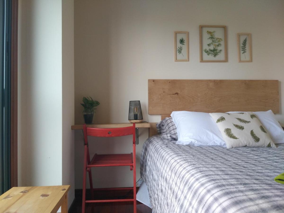 Apartamento Completo Con Parking Privado Y Wifi En San Roque Vigo Exterior photo